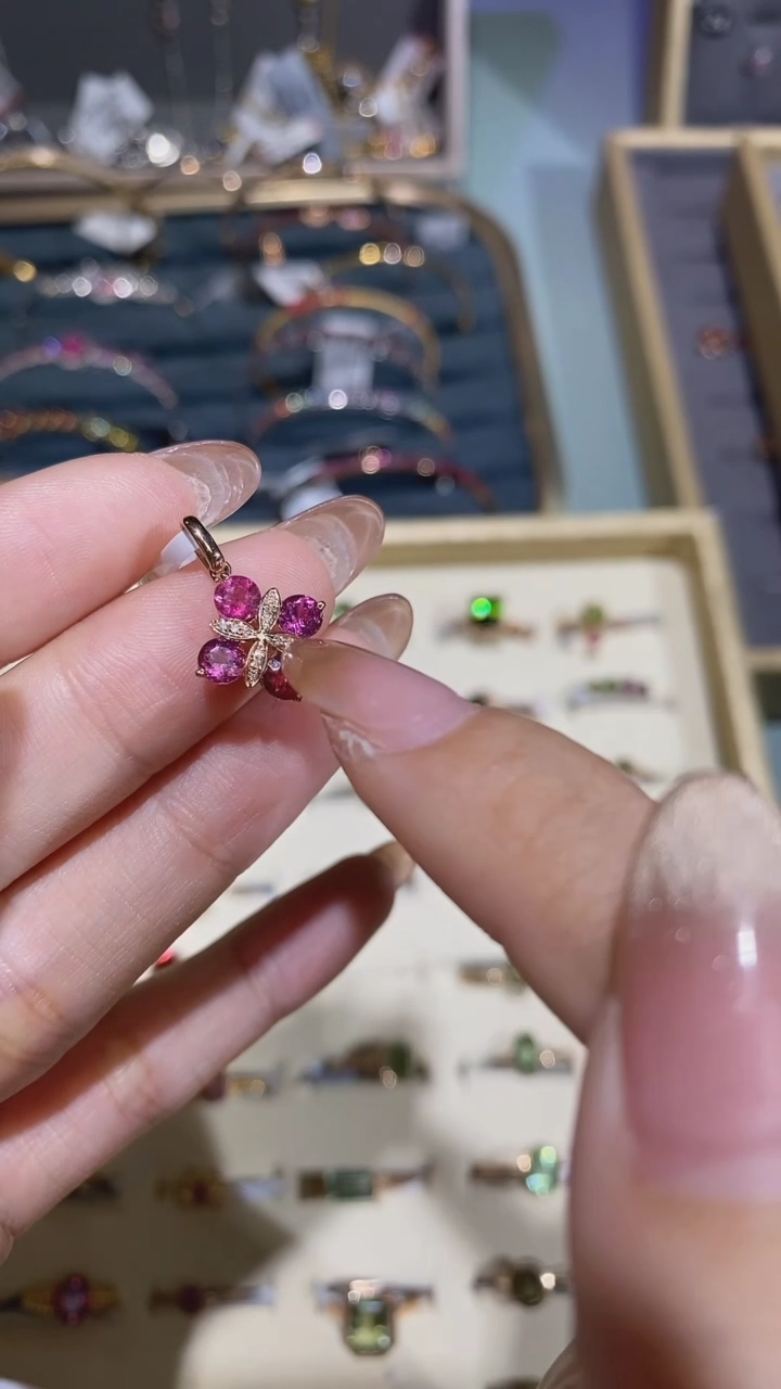 【闪购商品】碧玺颈饰18K金镶嵌吊坠