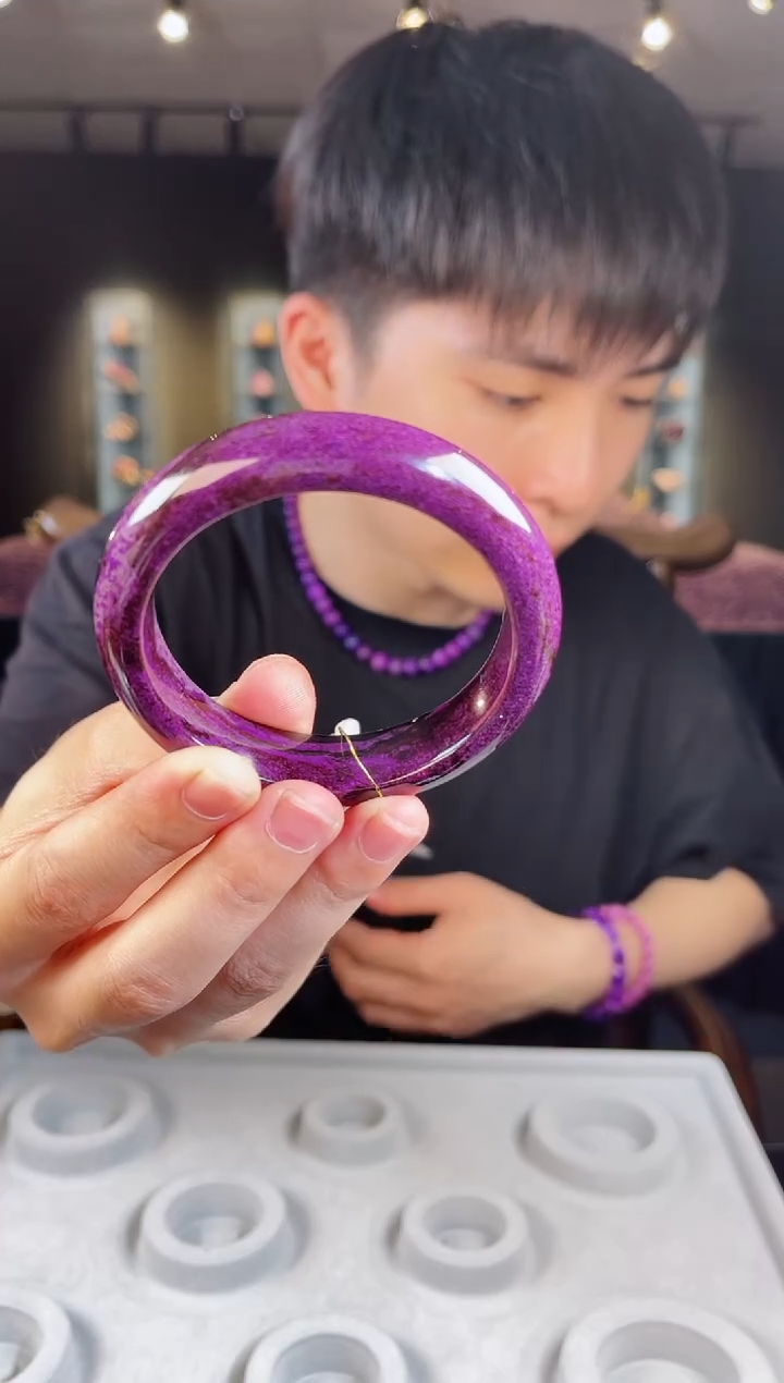 未镶嵌苏纪石（舒俱来）手镯南非舒俱来老矿料