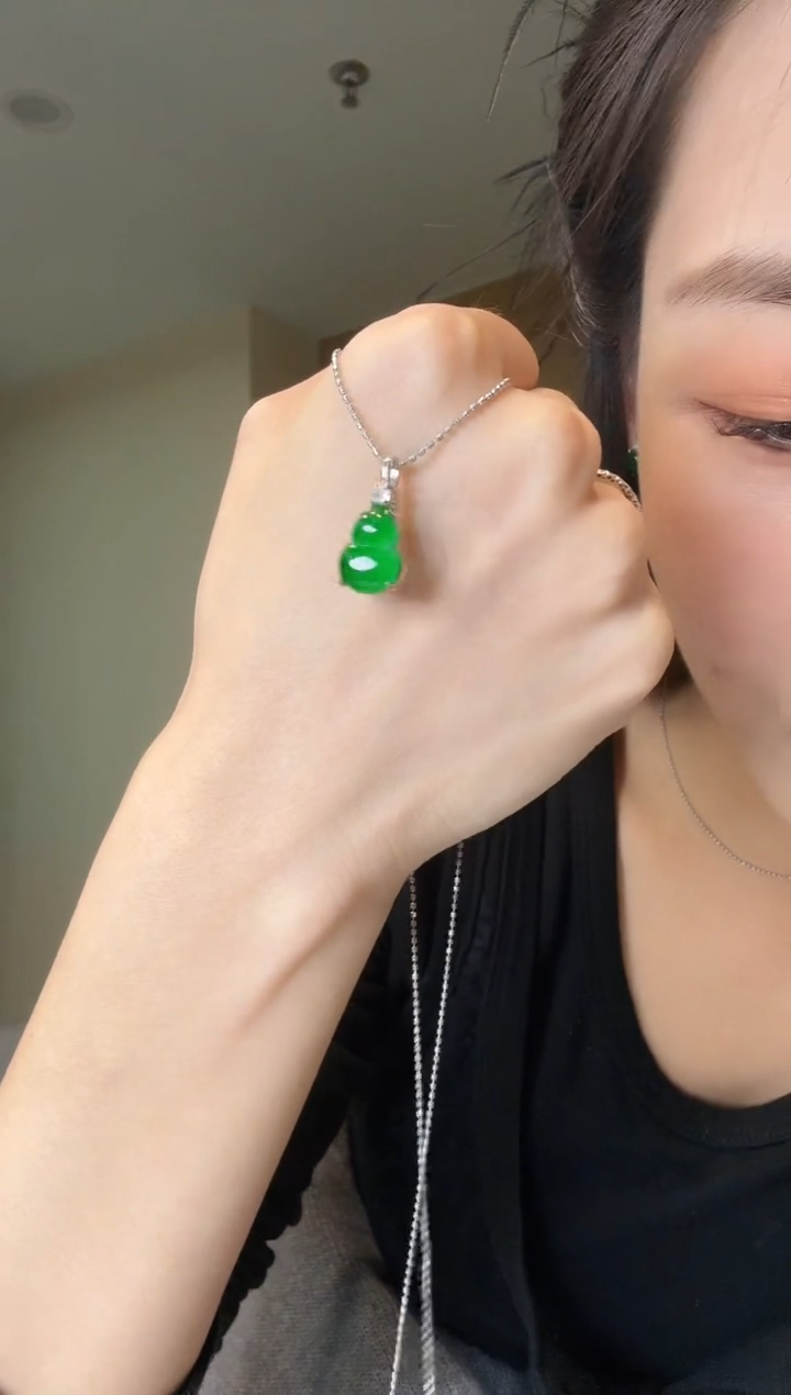 【闪购商品】翡翠吊坠(不含链)银S925镶嵌天然翡翠吊坠1