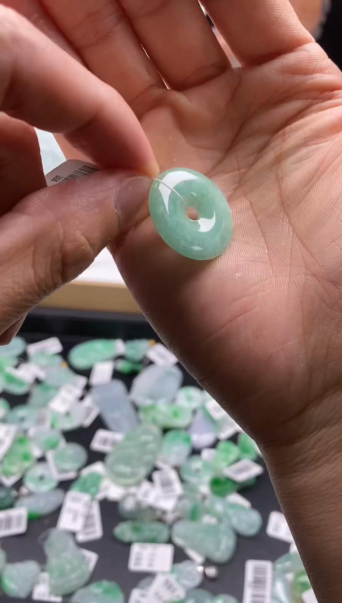 【闪购商品】翡翠颈饰未镶嵌30平安扣