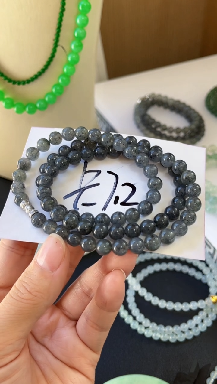 未镶嵌定制翡翠凌****）缅甸天然翡翠A货