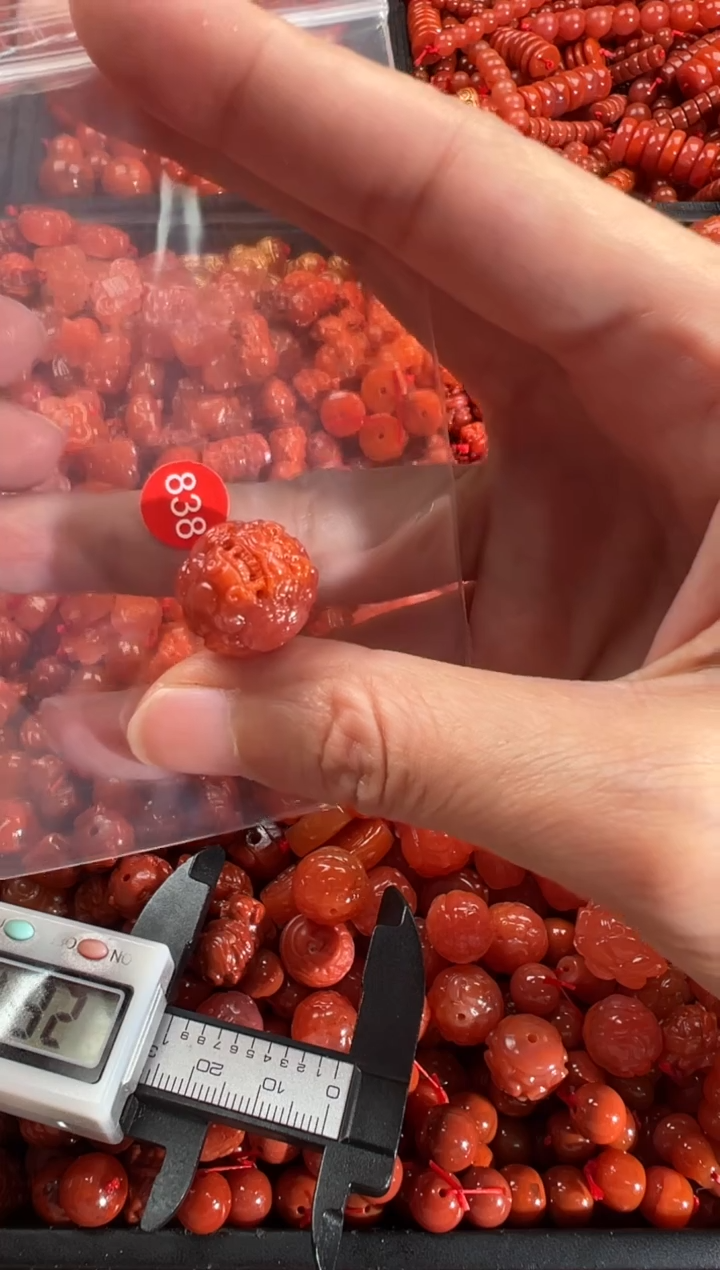 【闪购商品】南红玛瑙颈饰未镶嵌1