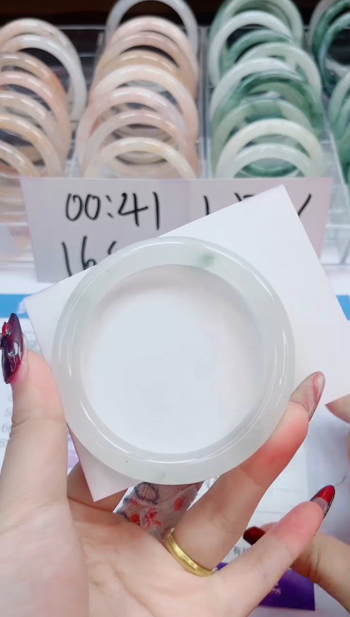 【闪购商品】石英质玉手镯未镶嵌194-58.3