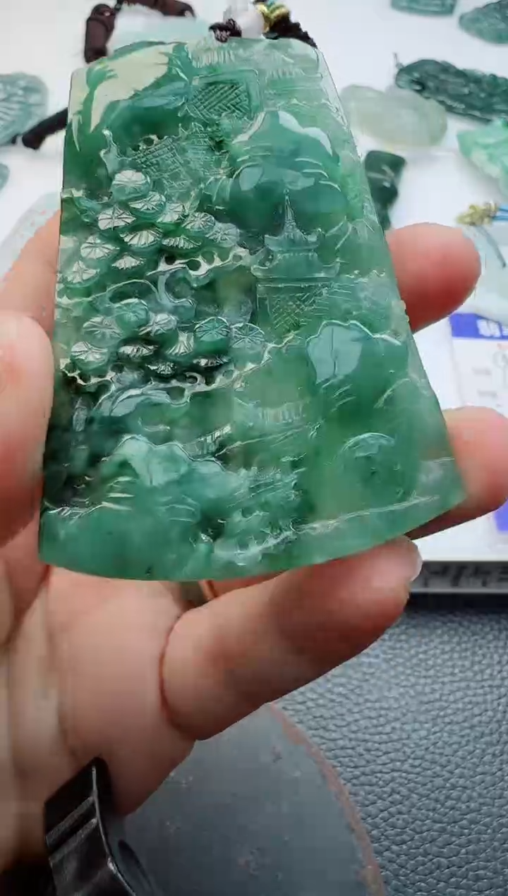 【闪购商品】翡翠吊坠(不含链)未镶嵌111111111