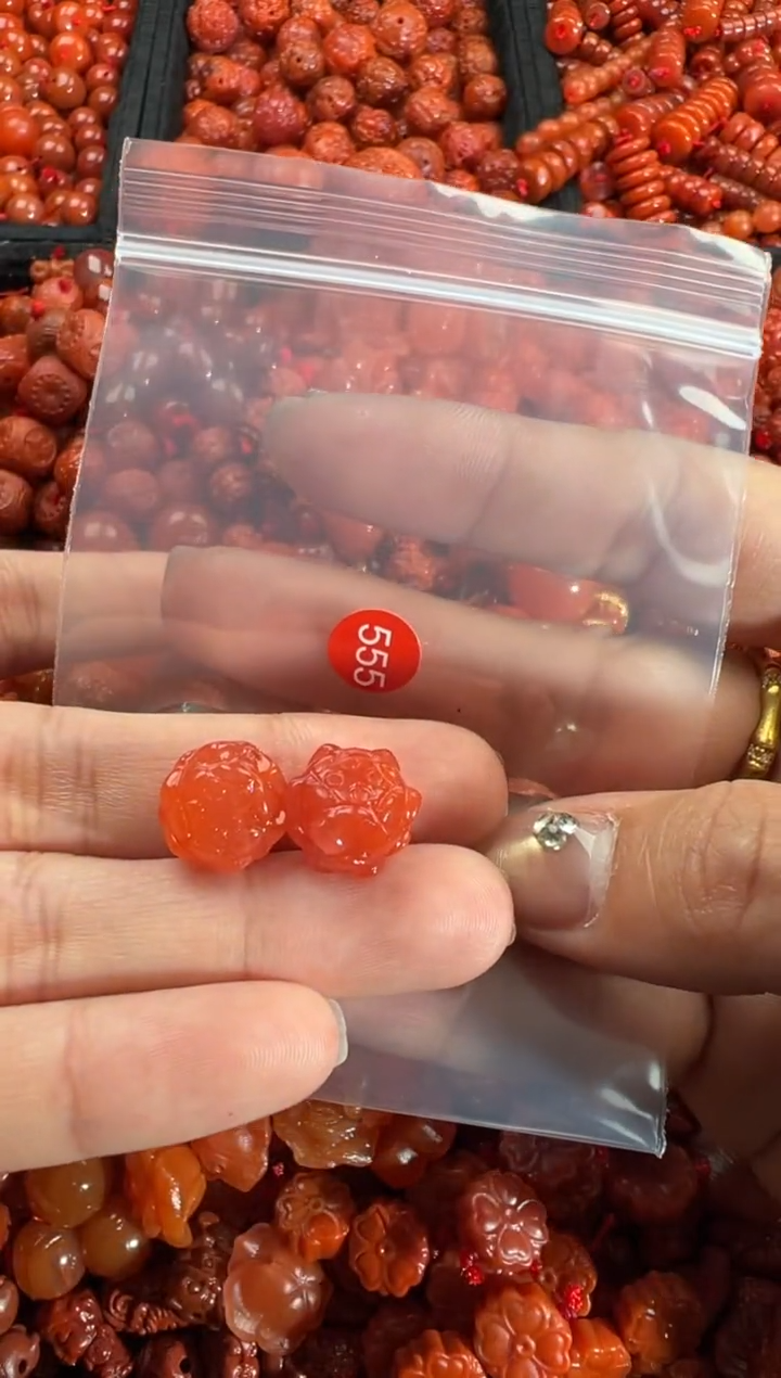 【闪购商品】南红玛瑙颈饰未镶嵌1