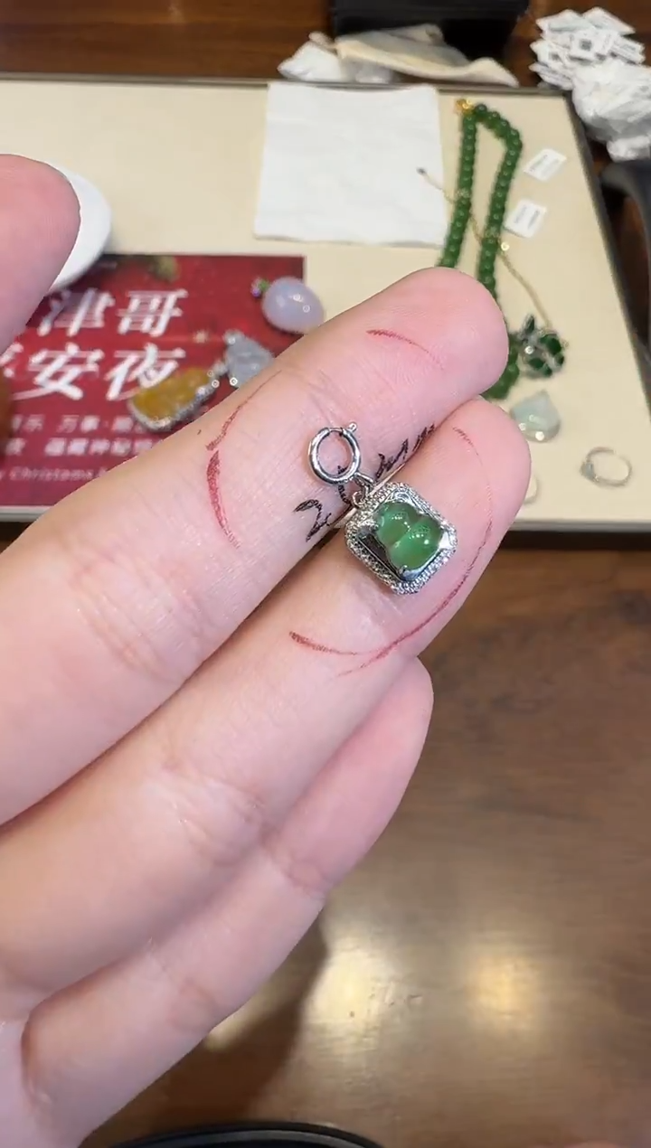 颈饰18K金镶嵌翡翠X1224-512-416
