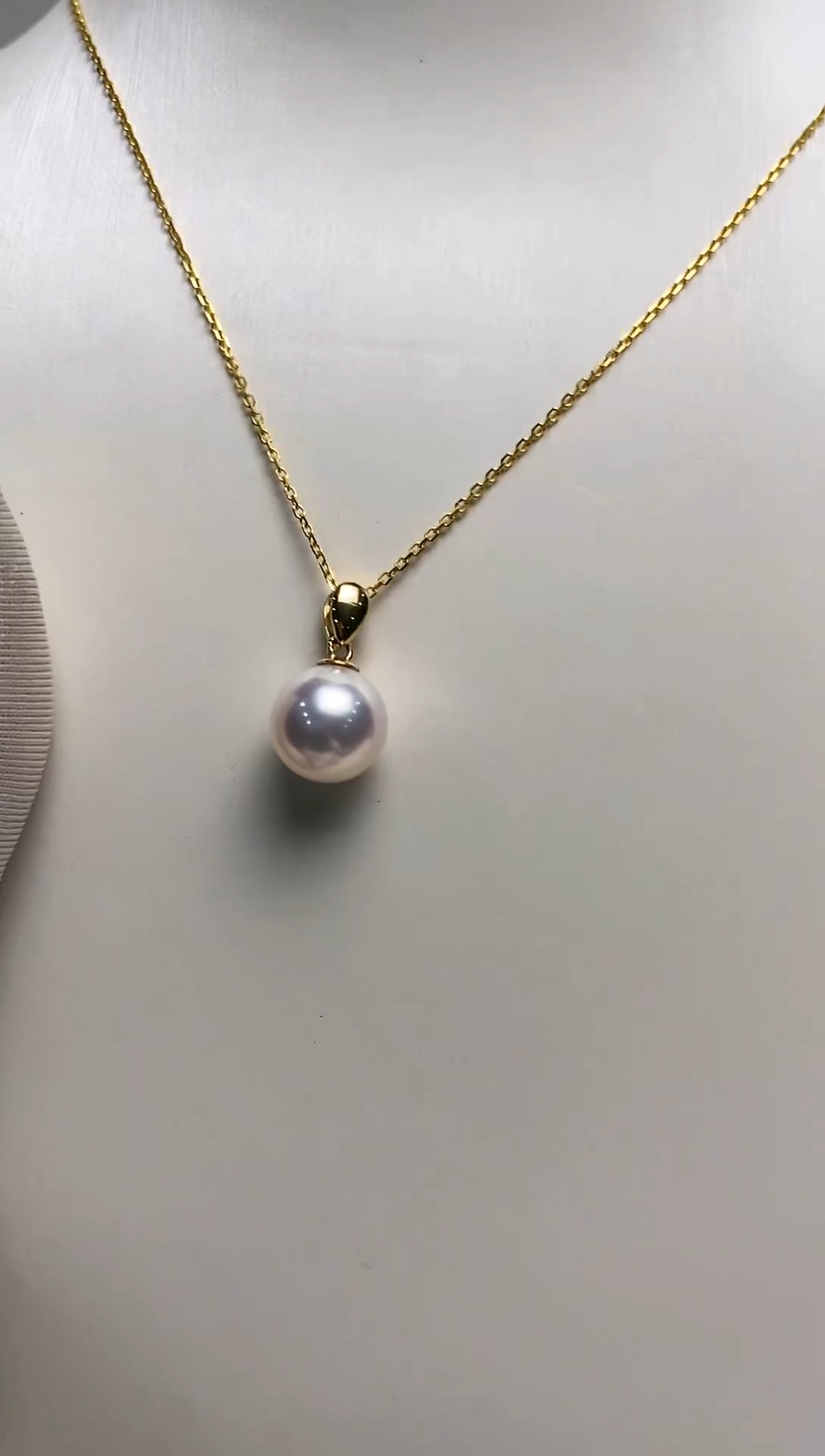 【闪购商品】海水珍珠吊坠(不含链)18K金镶嵌天女瓜子扣8.5-9.0吊坠