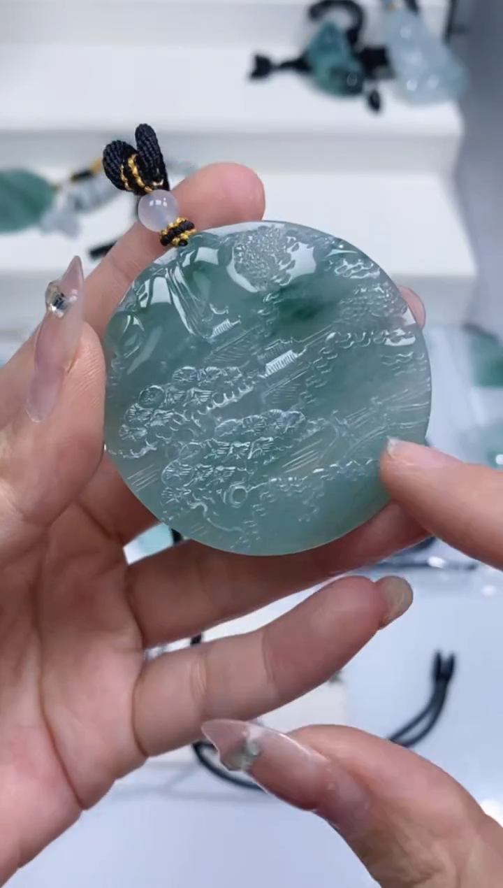 颈饰未镶嵌翡翠吊坠