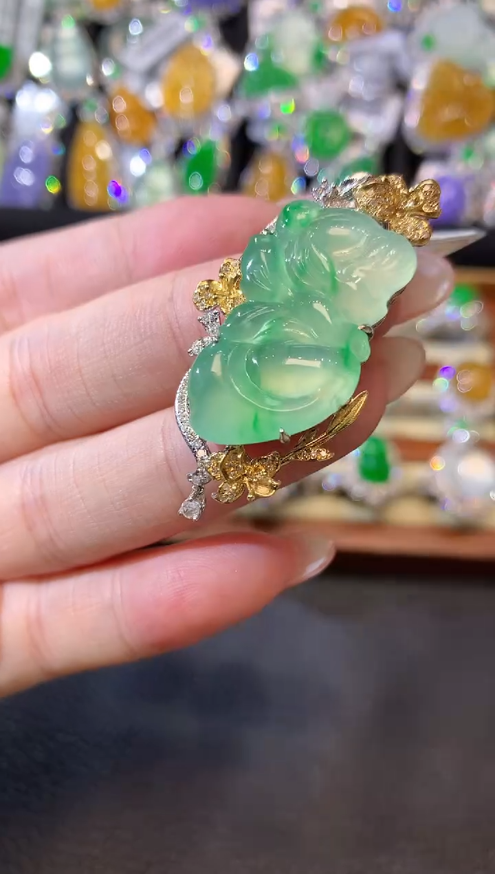 【闪购商品】翡翠吊坠(不含链)18K金镶嵌D42 