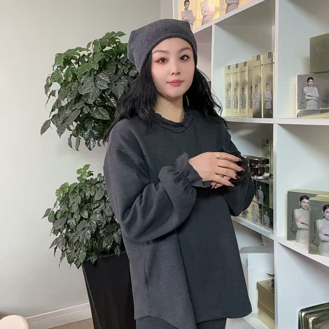 王 芳推荐新款百搭休闲灰色卫衣                               