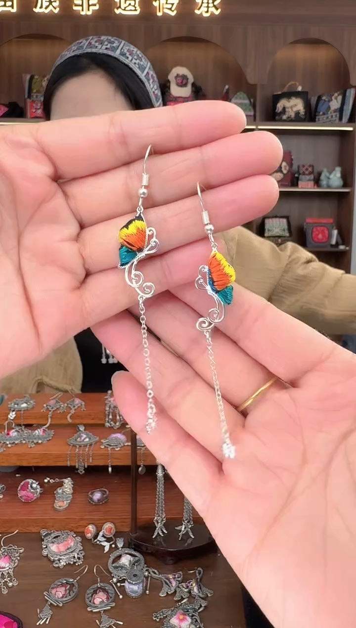 【闪购商品】织绣扶光苗绣传承67