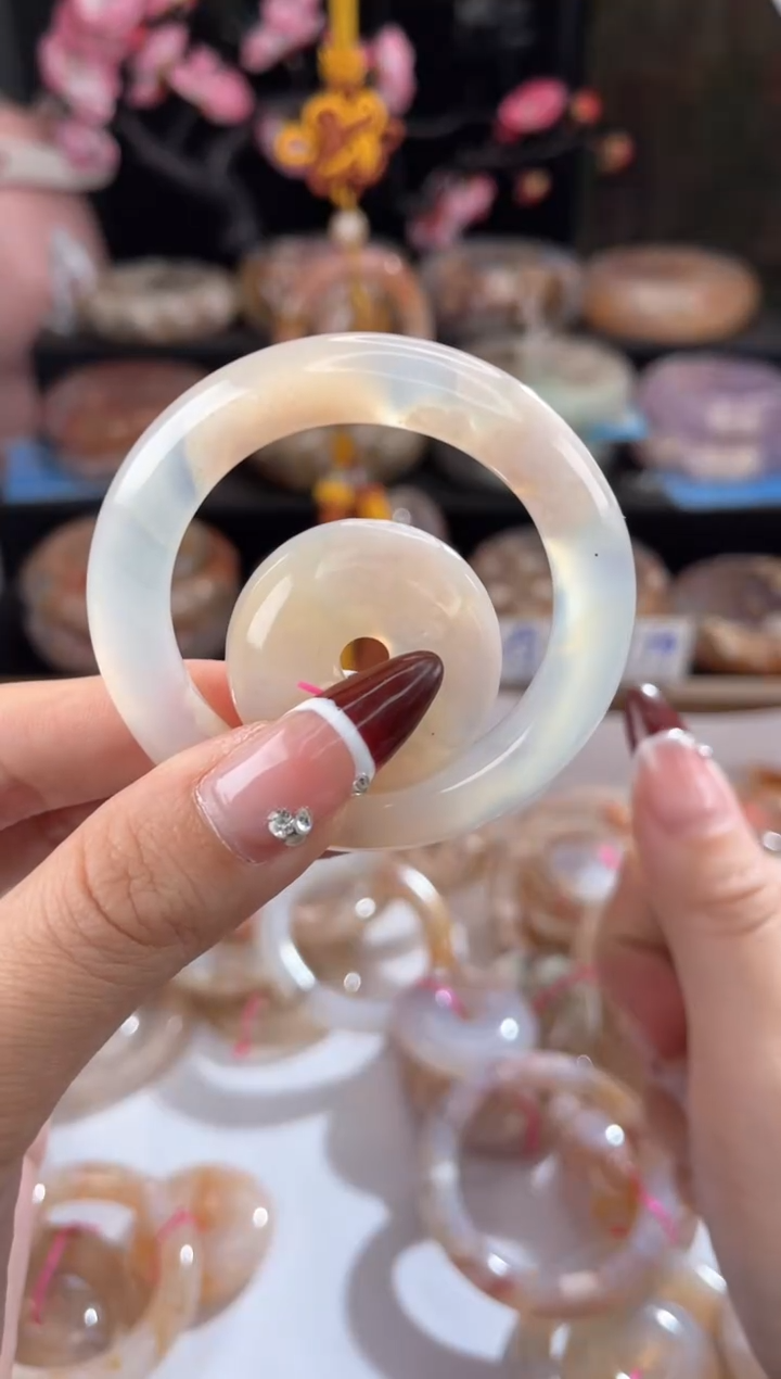 【闪购商品】玛瑙/玉髓手镯未镶嵌42