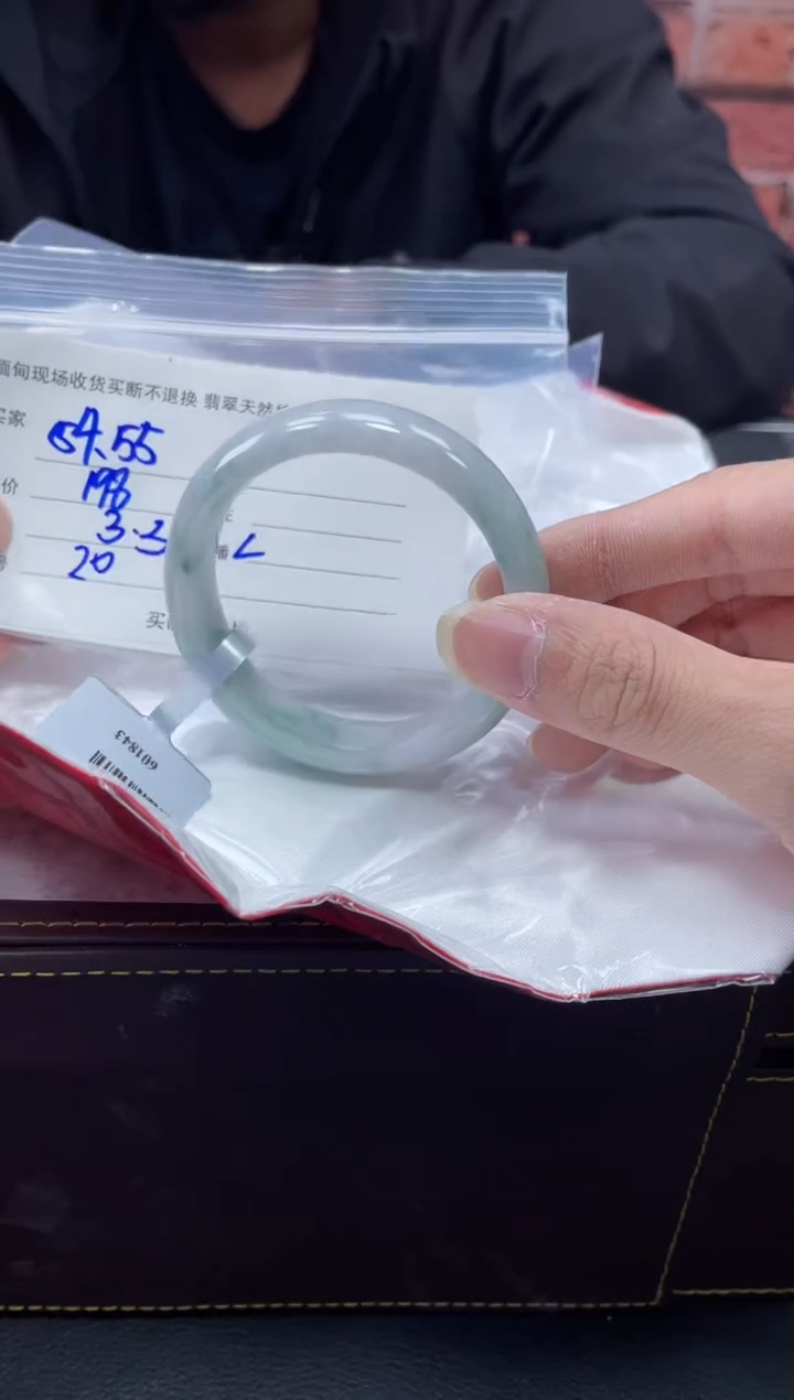 【闪购商品】定制翡翠1未镶嵌毛货手镯需精细抛光/55