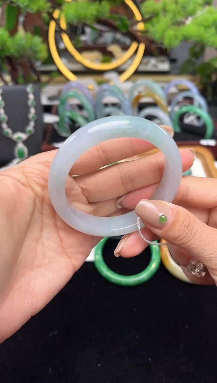 未镶嵌手镯翡翠手镯