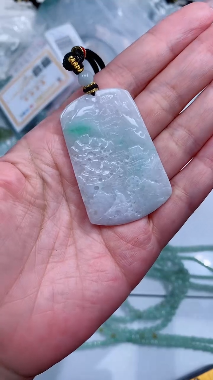 翡翠未镶嵌颈饰吊坠