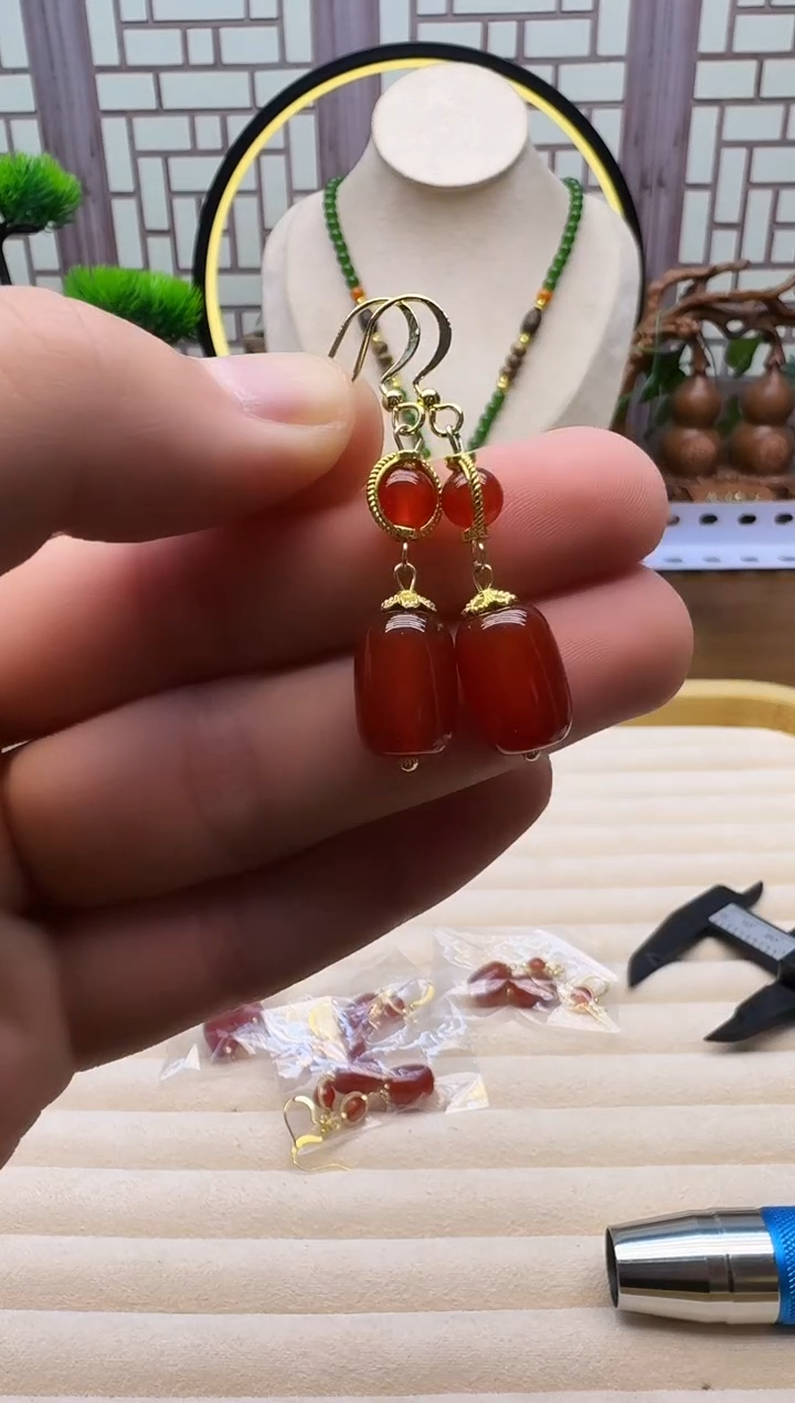 14K金镶嵌南红玛瑙耳饰E160      