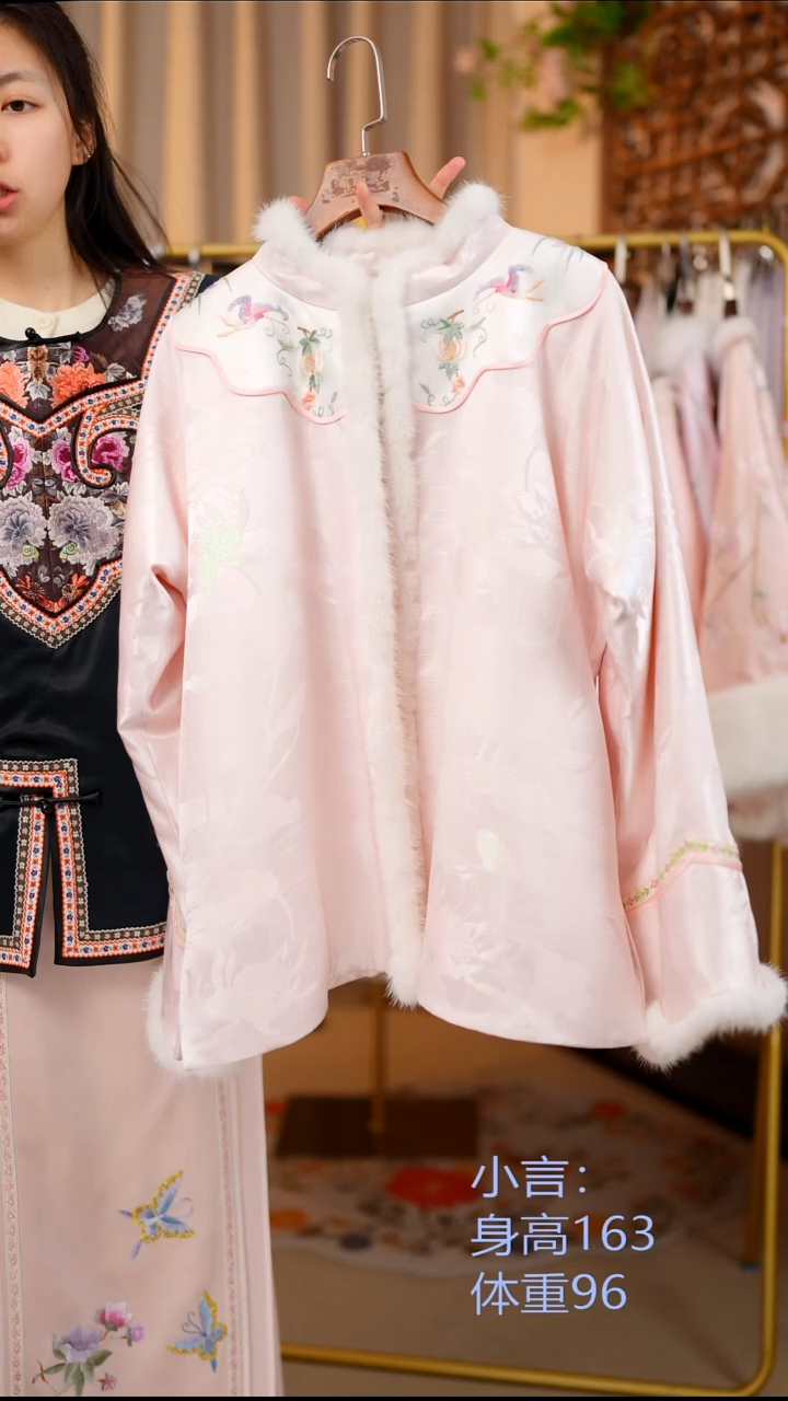 织绣桑蚕丝非遗苏绣服饰