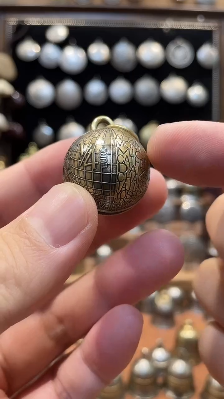 法国圆铃双面币值款