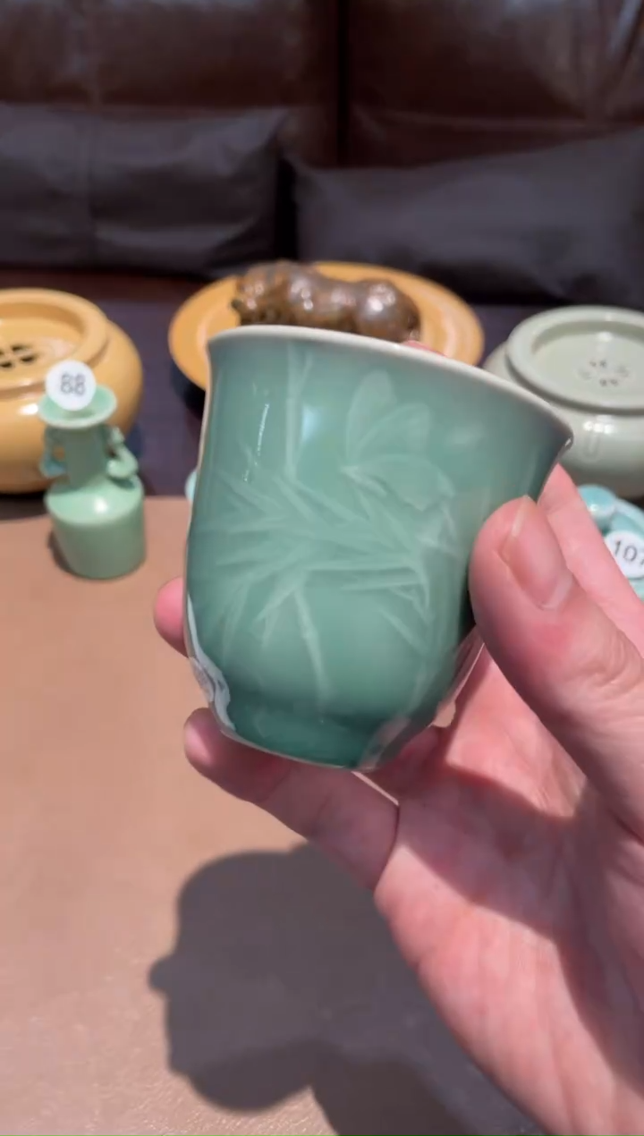108窑承青瓷花卉杯