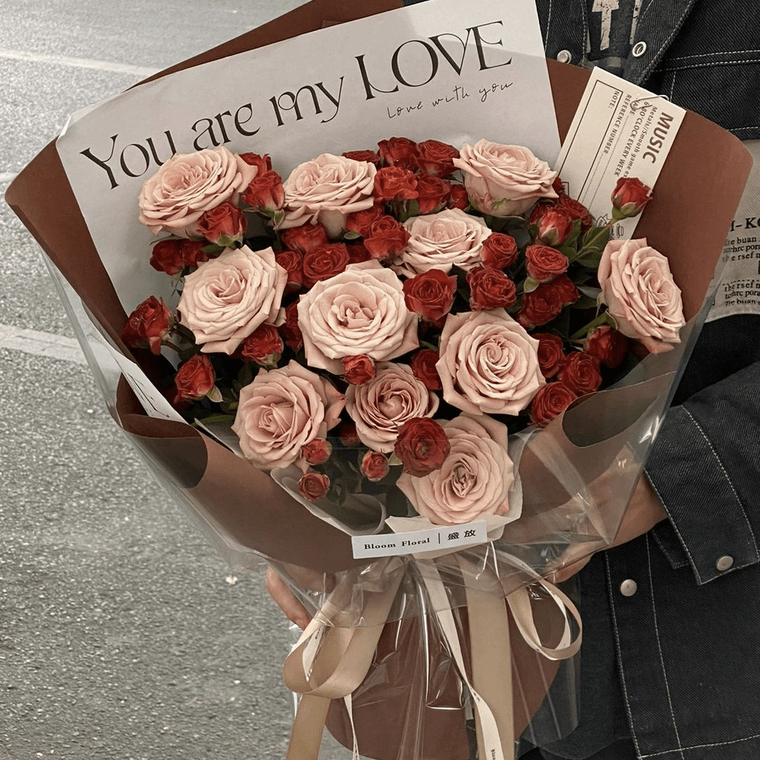 卡布奇诺混搭巧克力泡泡玫瑰鲜花同城配送附近上门团购