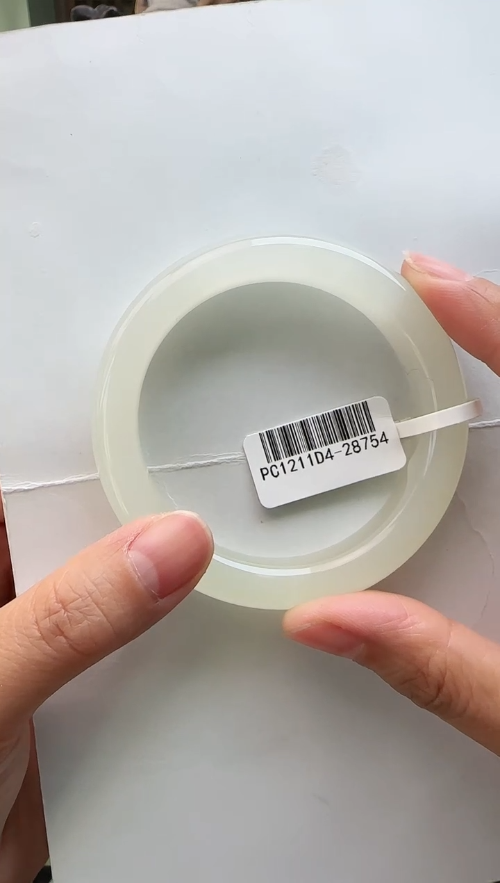 【闪购商品】和田玉手镯未镶嵌54