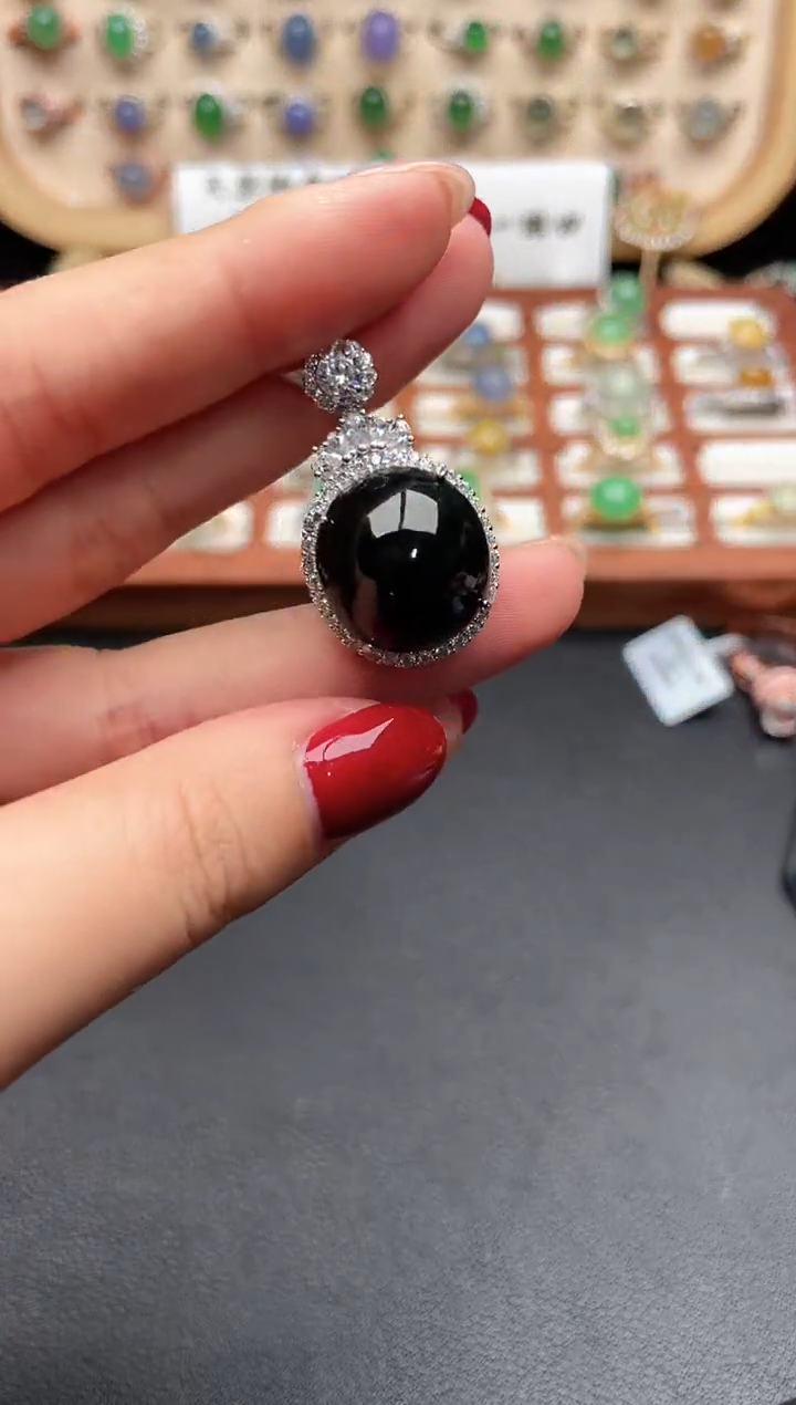 吊坠(不含链)未镶嵌翡翠一物一证一礼盒