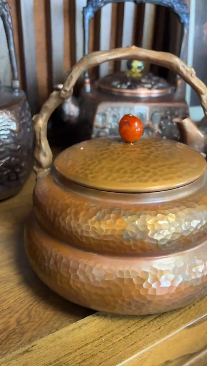 悠****花孤品 包浆色葫芦提梁壶