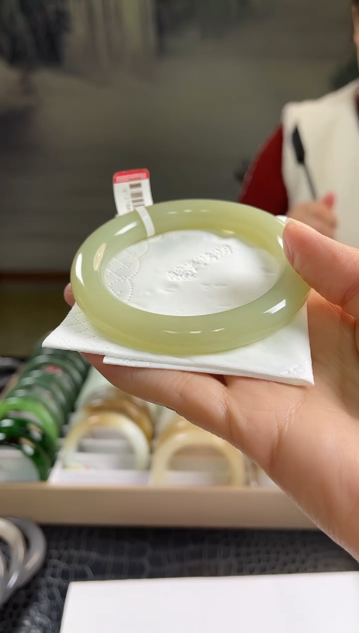 未镶嵌手镯和田玉59+圈口6983