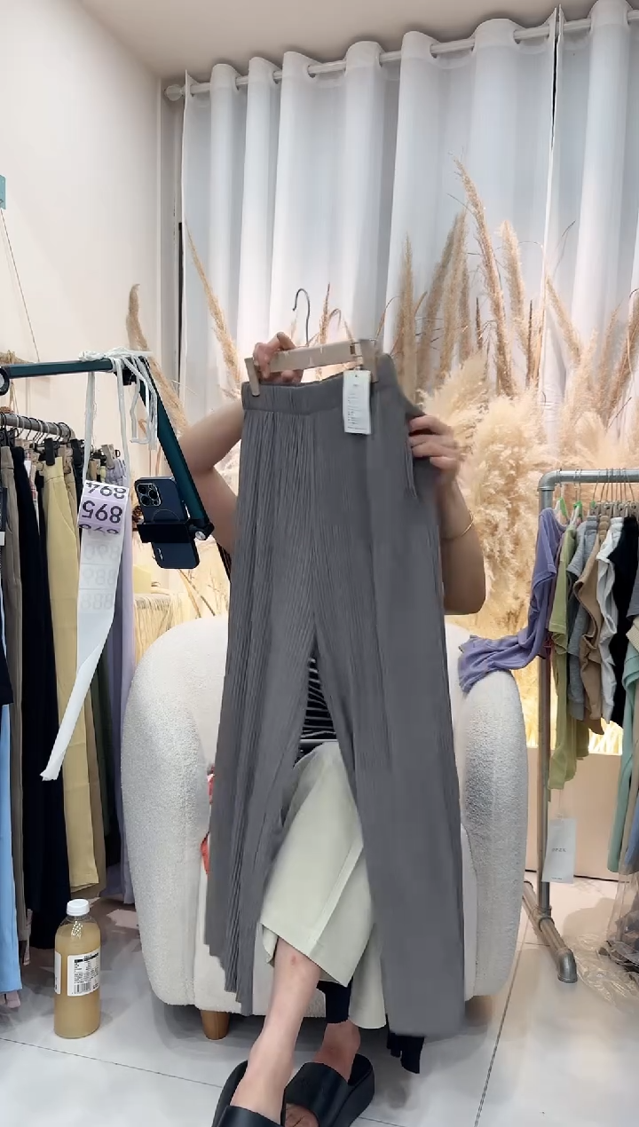 L码东阳市嘉霆服装店个体店