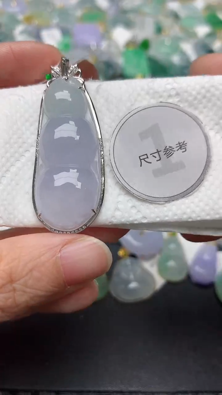 颈饰18K金镶嵌翡翠天然缅甸A货翡翠