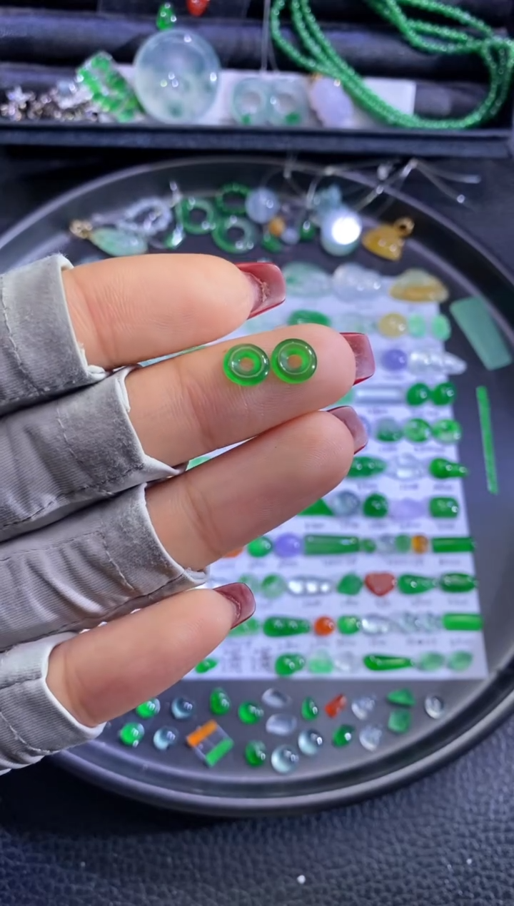 未镶嵌挂件翡翠圈