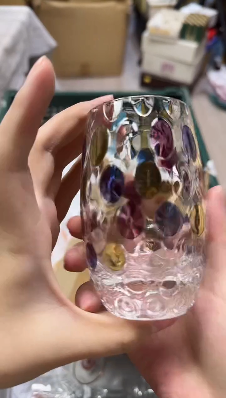 手工艺品玻璃是***啊119