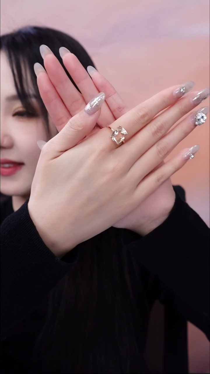 18K金镶嵌绿柱石（摩根石）戒指20251213FW138金摩根戒指