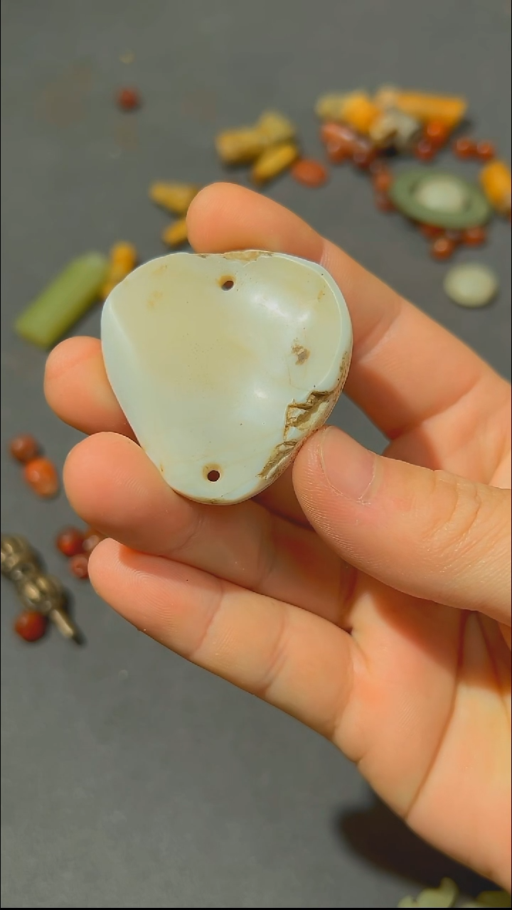 未镶嵌和田玉（糖玉）挂件88888888