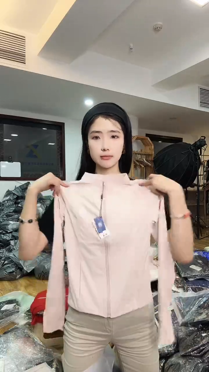 防晒        L码        110-120斤