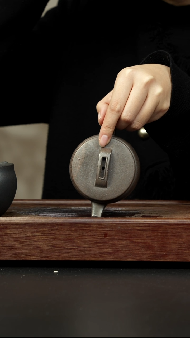 茶壶紫砂百年岩中泥 折嘴汉瓦 窑变