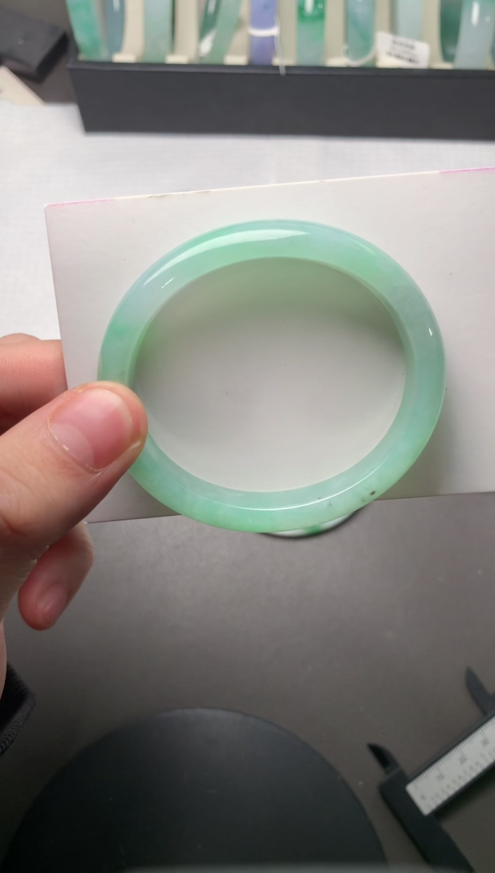 【闪购商品】翡翠手镯（贵妃镯）未镶嵌54.7*12*7.0