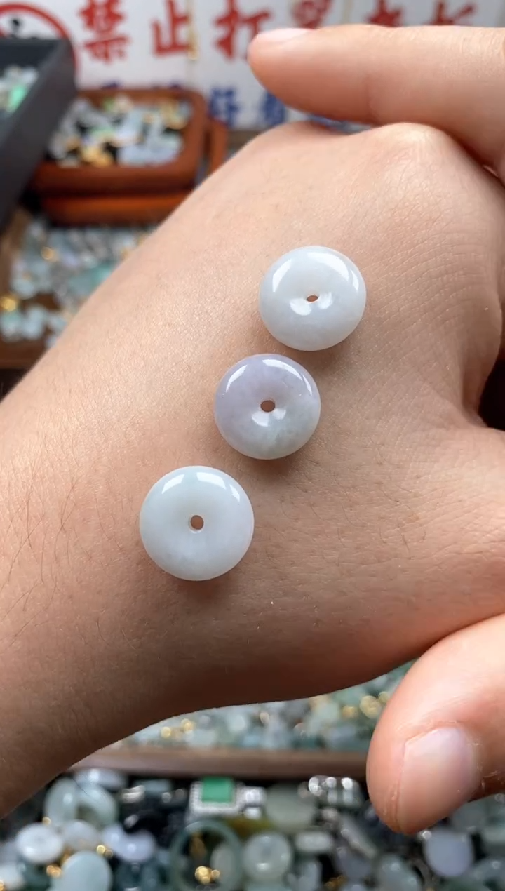 【闪购商品】翡翠颈饰未镶嵌哥哥