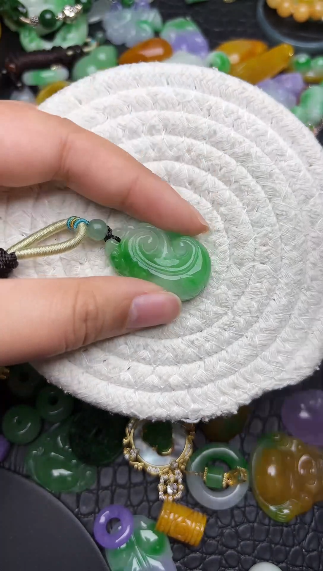 颈饰未镶嵌翡翠缅甸翡翠吊坠