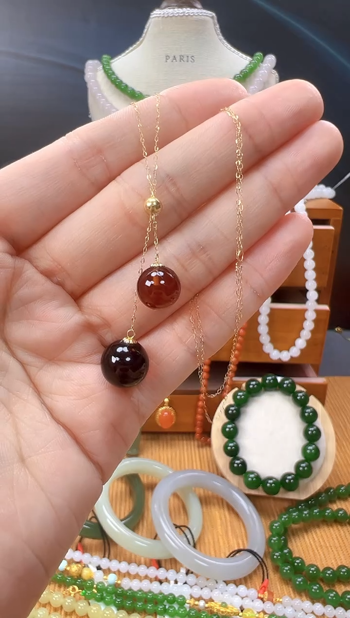 血珀颈饰18K金镶嵌多样性拍一发一 cg