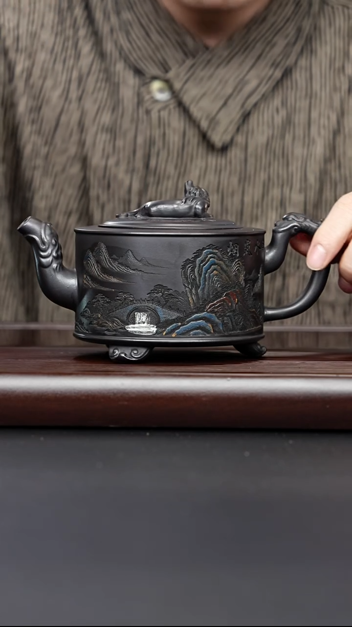 茶壶紫砂宜兴紫砂 三足赤龙百福壶 石黄 陈红