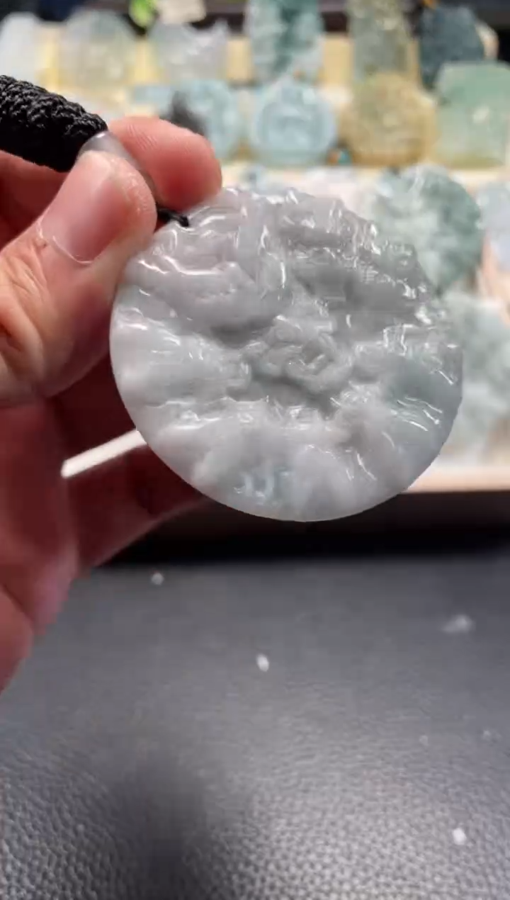 颈饰未镶嵌翡翠12/28/063多样性发其一