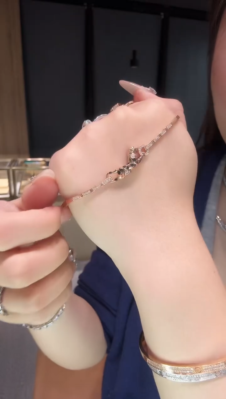 【闪购商品】钻石手链18K金镶嵌豹子