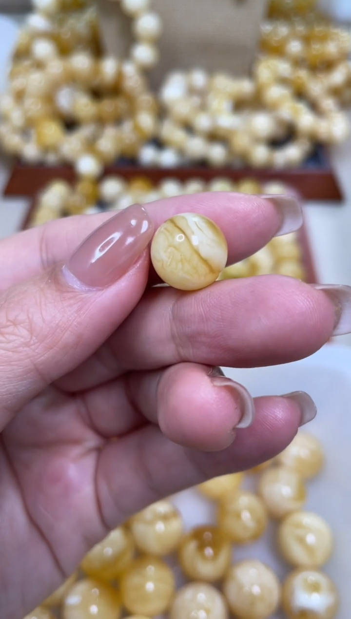 【闪购商品】琥珀颈饰未镶嵌原矿俄料蜜蜡圆珠