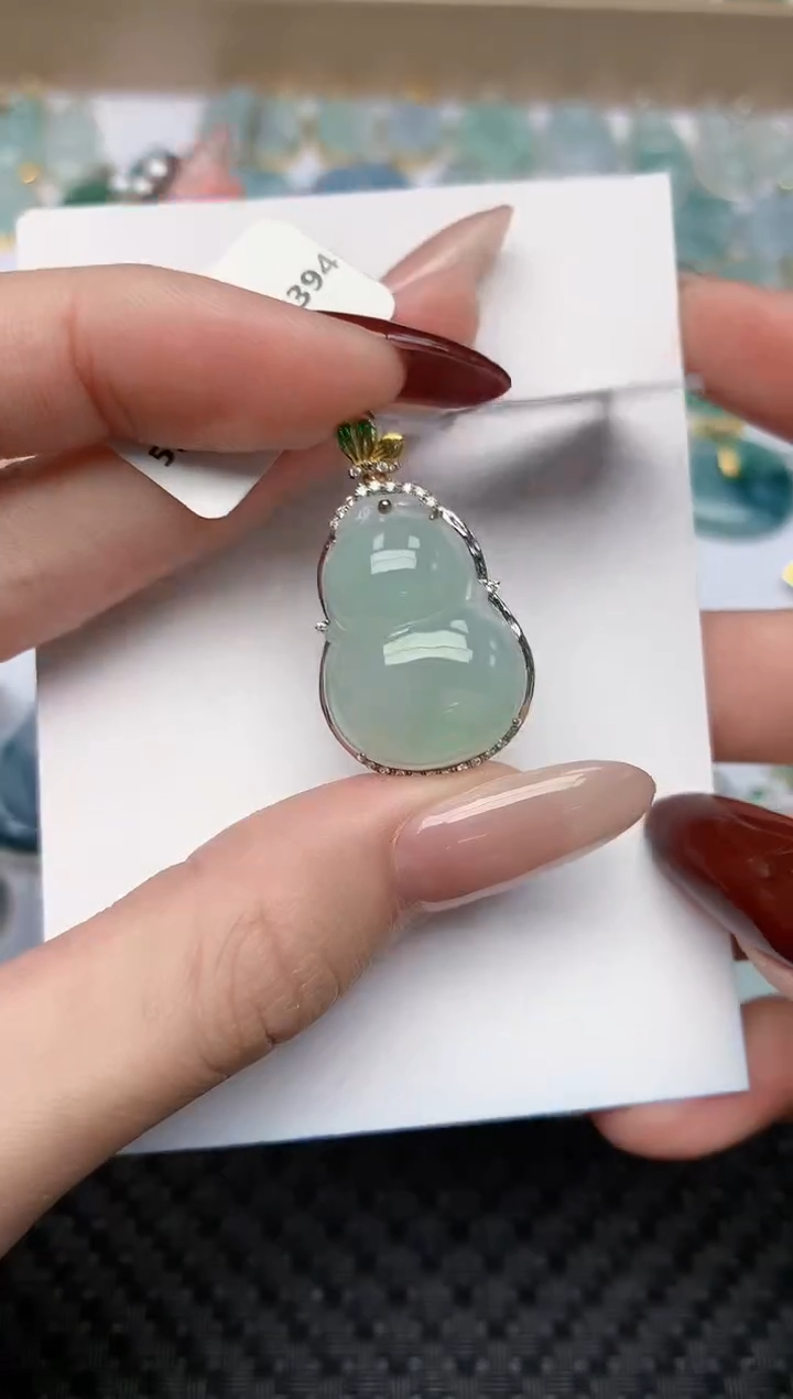 【闪购商品】翡翠颈饰18K金镶嵌天然翡翠a货