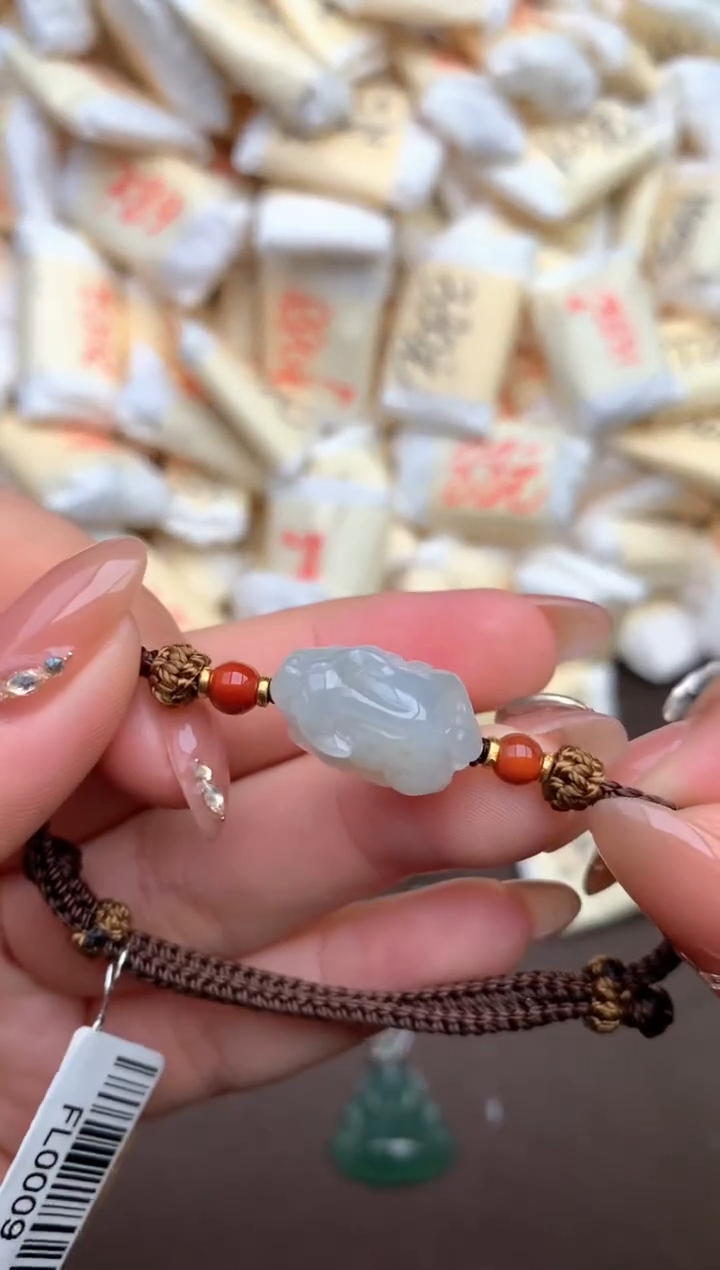 【闪购商品】翡翠手绳未镶嵌— 