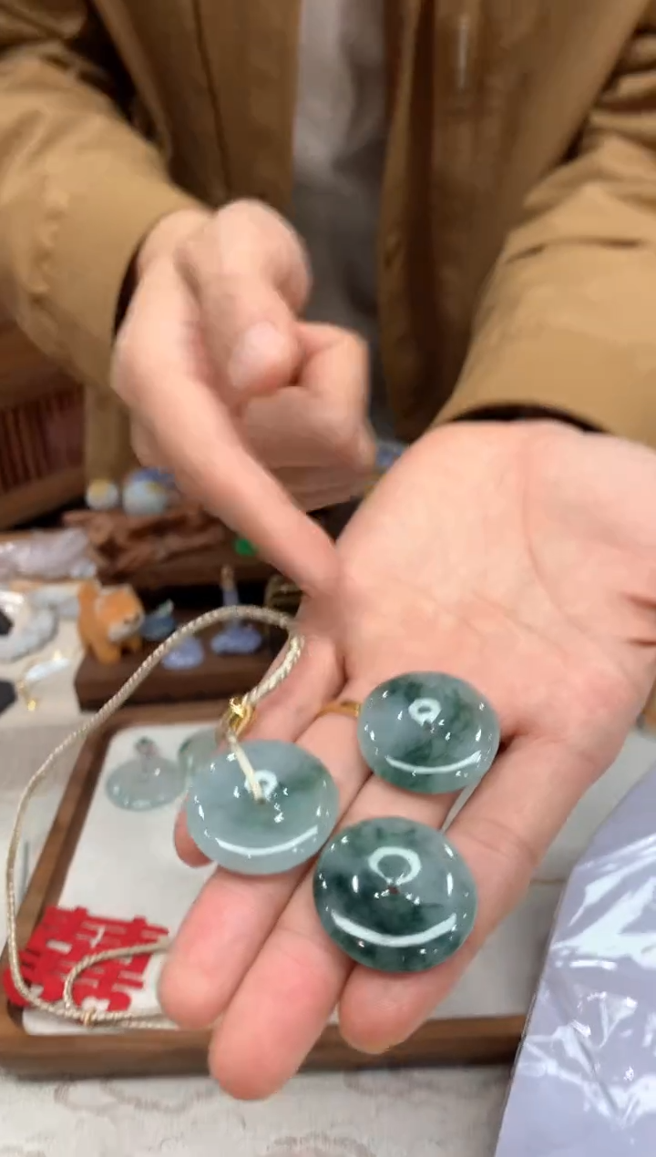 【闪购商品】翡翠吊坠(不含链)未镶嵌平安扣多样性发货1件