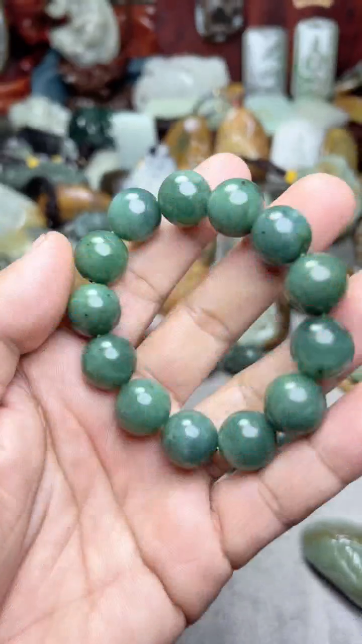 和田玉未镶嵌把件-