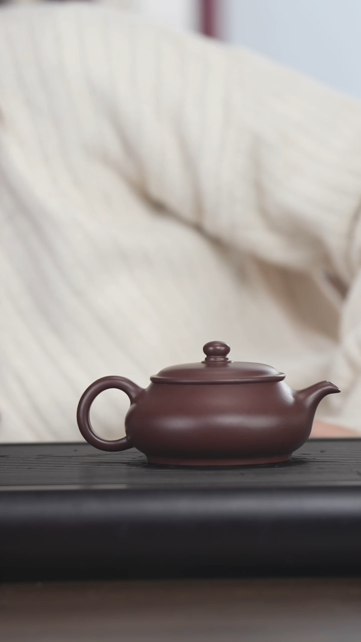 【闪购商品】紫砂茶壶紫泥光素明炉170CC dd