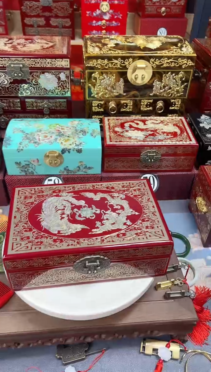 24厘米两层款掐丝螺钿镶嵌酒红龙凤呈祥